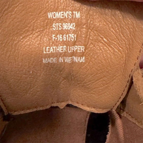 Sperry Boots Womens  Celeste Prow Ankle Booties Brown Leather
Wedge size 7 - Picture 3 of 11